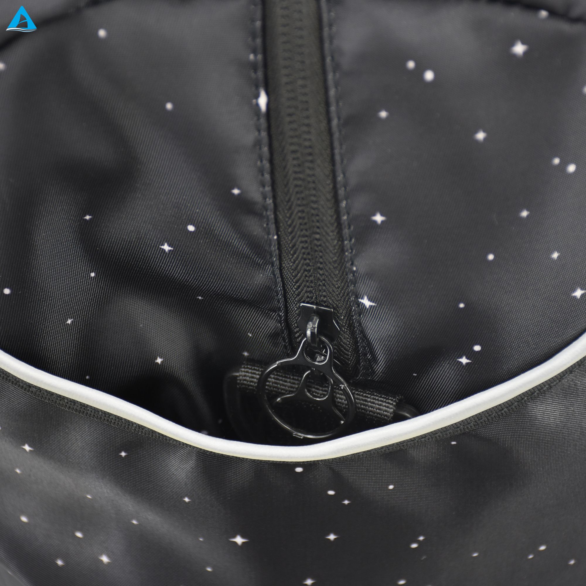 Fashion Star Pattern Waterproof Nylon Sports Duffle Bag Large Capacity Ladies Gym Travel Bag Portable Weekend Handbag