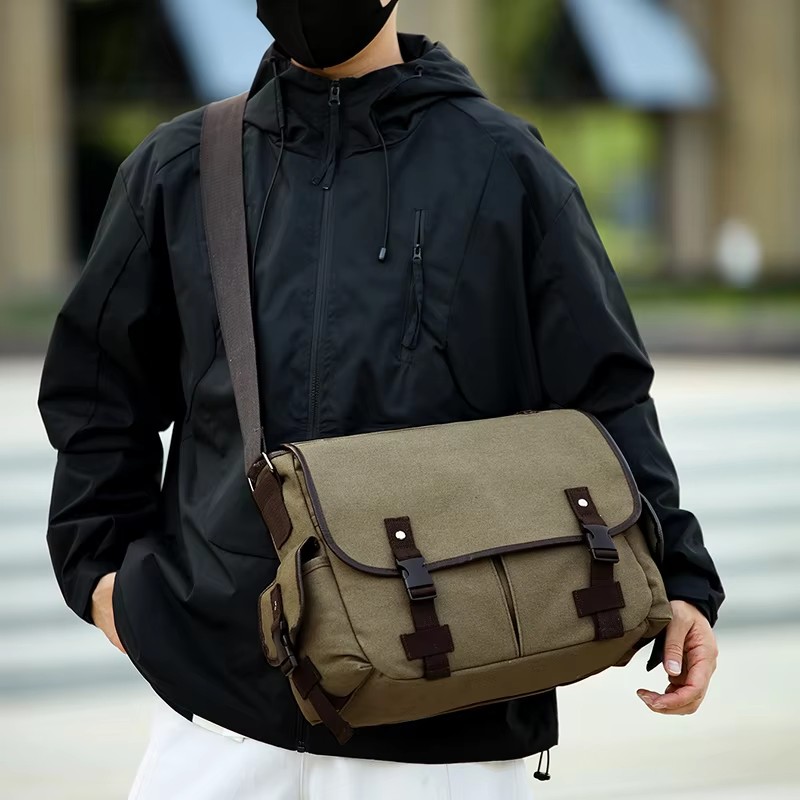 Fashion Men's Casual Crossbody Shoulder Bag Minimalist Travel Bag With Adjustable Strap Buckle Closure for Commuting Use
