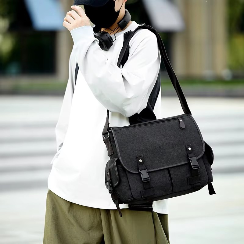 Fashion Men's Casual Crossbody Shoulder Bag Minimalist Travel Bag With Adjustable Strap Buckle Closure for Commuting Use